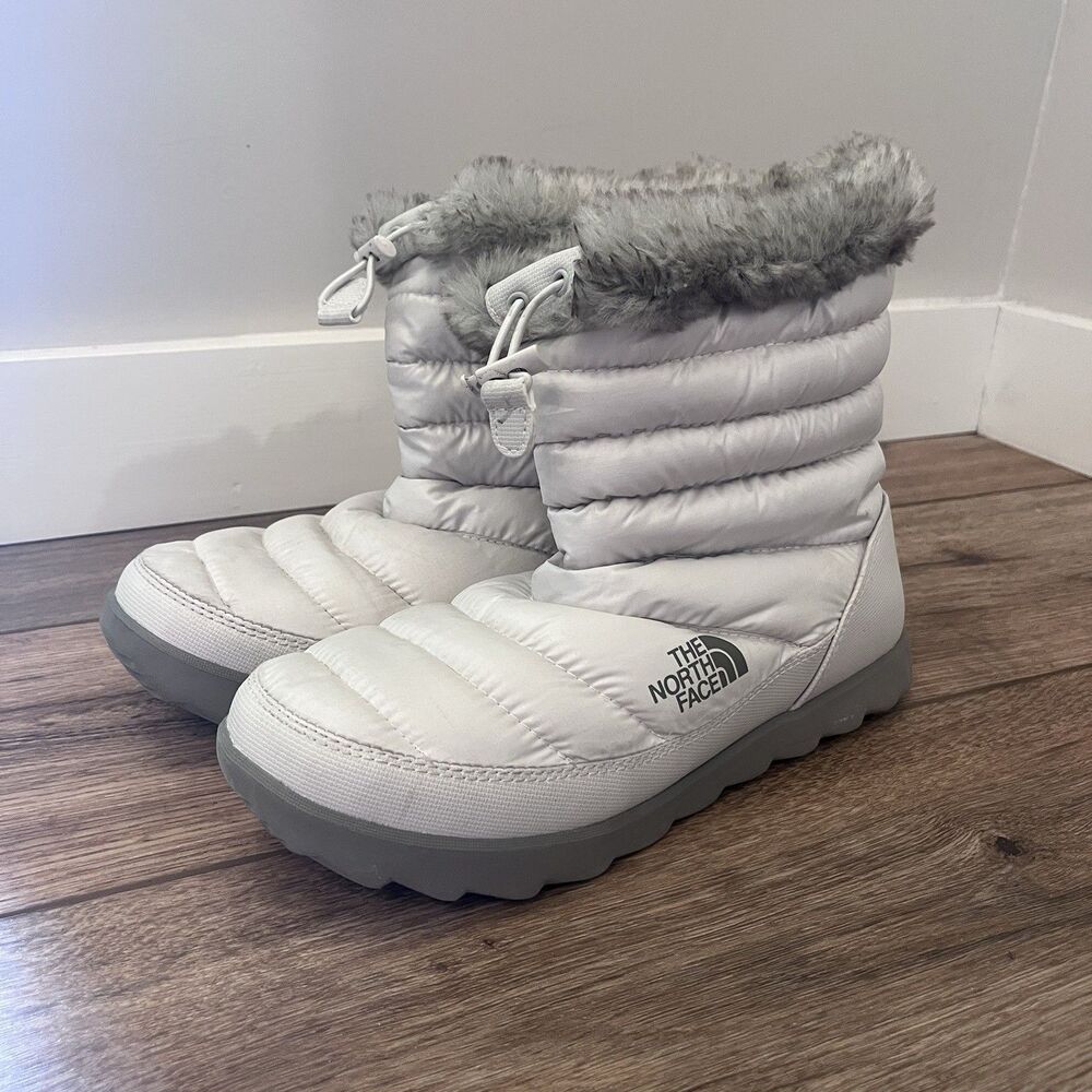 The North Face White Thermoball Microbaffle Nuptse Booties Faux Fur Women's 9